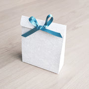pochette cadeau écoresponsable réutilisable fabriquée en France papier français pratique et original Les Belles Musettes emballages cadeaux