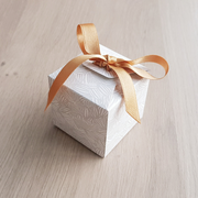 Boîte cadeau LOU - Gris Empreinte ⭐ Personnalisable