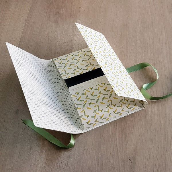 Enveloppe cadeau MAUD - Gris Empreinte - Emballage cadeau durable – Les  Belles Musettes